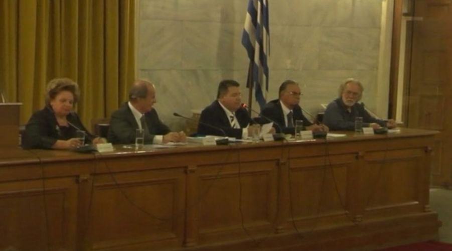 Παρουσίαση στην παλιά Βουλή των Ελλήνων με ομιλητές τον Αντώνη Φούσα, Σαράντο Καργάκο και τη συγγραφέα